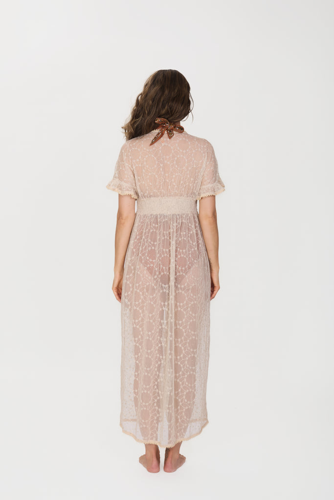 Nadia Coverup